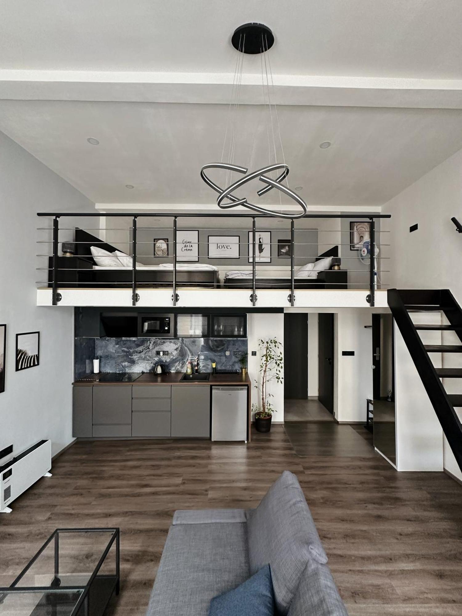 Contemporary Jindrisska Апартаменти